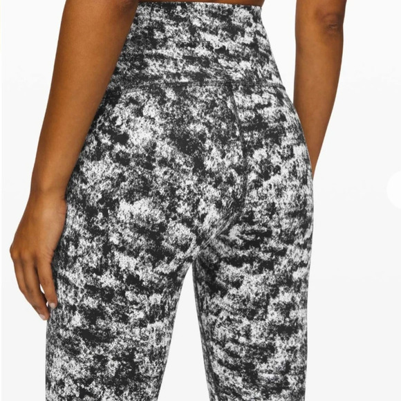 Lululemon Wunder Under High-RiseTight 28" *Luxtreme -Misted Jacquard Black White - Picture 7 of 10